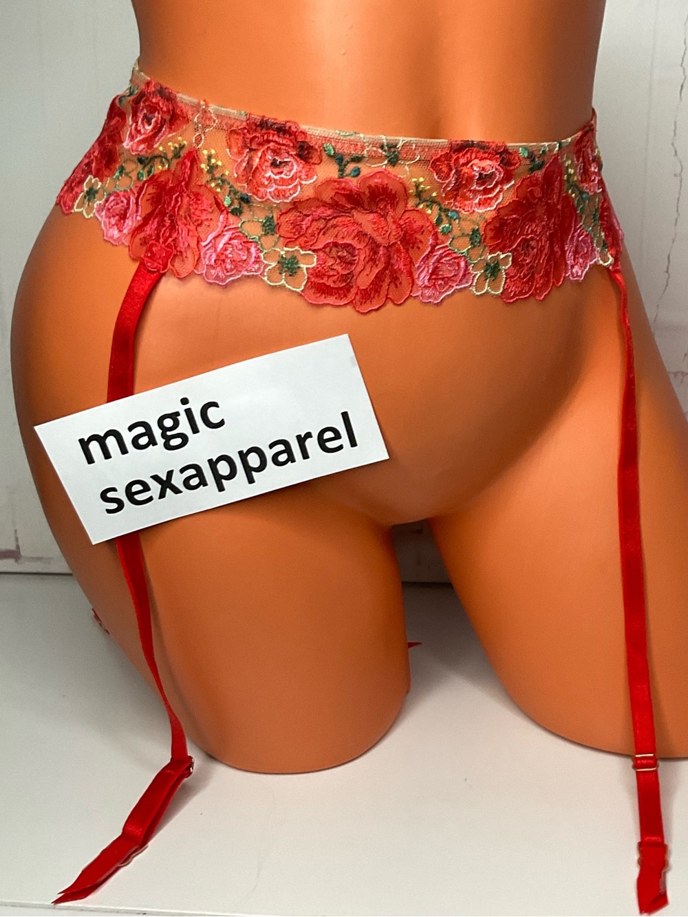 VS M/L EMBROIDERY APPLIQUÉ GARTER BELT SATIN CUT OUT ADJUSTABLE FLORAL RED